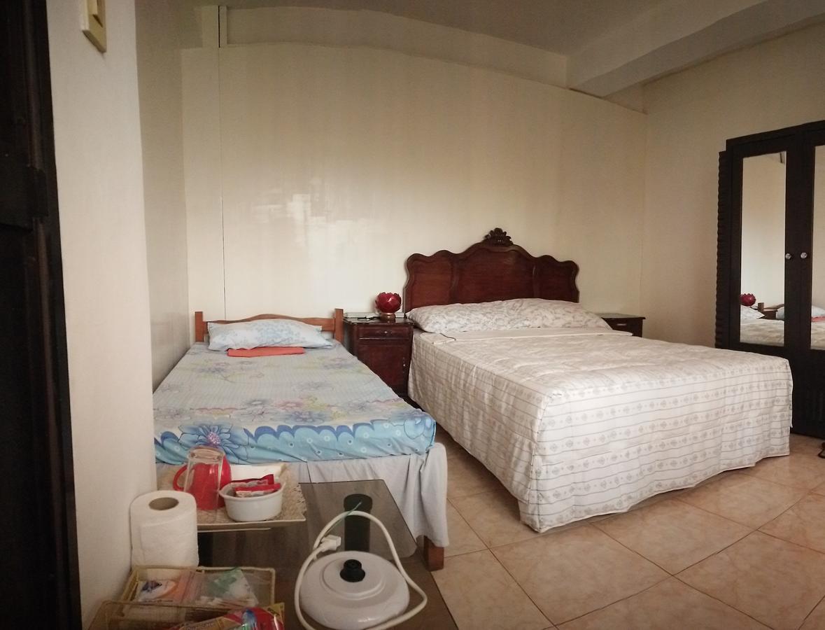 Third & Sean'S Place Легазпи Екстериор снимка