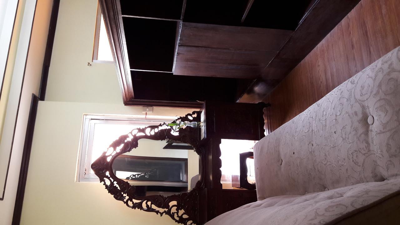 Third & Sean'S Place Легазпи Екстериор снимка